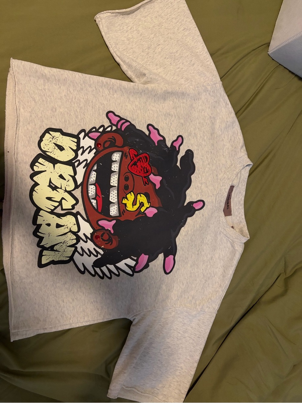 Graphic Tee in Light Gray with Character Print